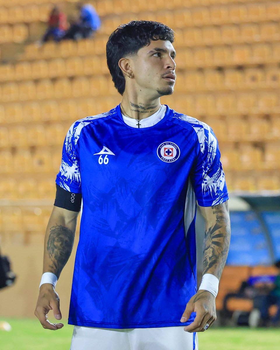AzulBasicas's tweet photo. La Máquina ya calentó en la cancha del Estadio del Instituto Tecnológico de Oaxaca 🏃🏻 https://t.co/iUvKJpPLc9