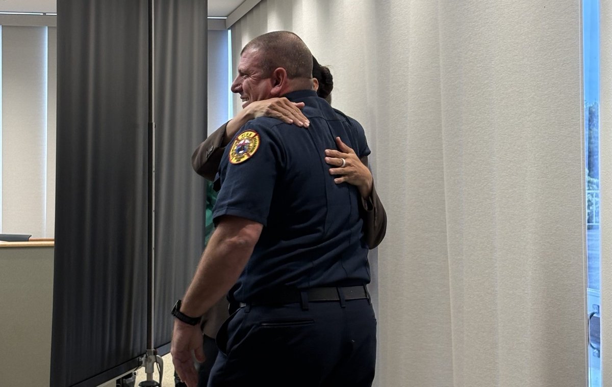CivilBeat's tweet photo. Big Island’s Next Fire Chief Is Daniel Volpe: The fire commission voted 5-1 to hire the chief after receiving more than 30 applications for the job. www.​civilbeat.​org/2026/10/big-islands-next-fire-chief-is-daniel-volpe/ #HInews https://t.co/sNgqgMAo0F
