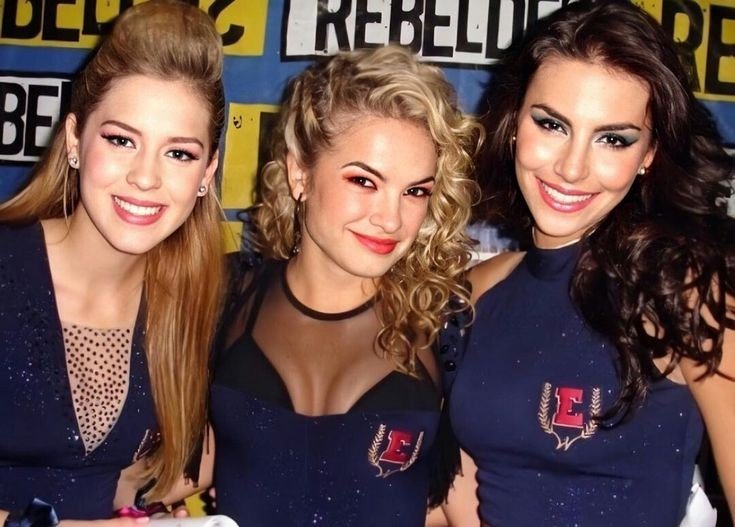 _canceladinha's tweet photo. Amo essa foto 😍 https://t.co/ibFb1L7GxK