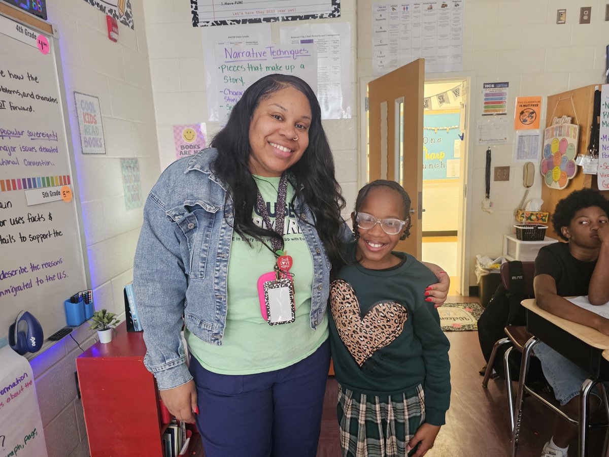 BrandiKotsalis1's tweet photo. 4th grade Poetry Recitation winner and her ELA Rockstar teacher, Ms. Boucard. Dynamic duo! @RCE_HCS #FocusedForward https://t.co/pfqZDAef3W