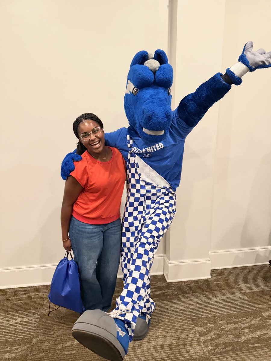 Formersportsguy's tweet photo. @MTSU True Blue Caravan is in the Hub City tonight 🔵⚪️ 
Isabella &amp; Lighting became fast friends 😄 #Classof2029 #Loading 💯
Leah (JCM-ECH ‘22) and Kate (JCM ‘95) provided great insight about Education, Pre-Law and Freshmen Scholarships 📚 #BlueRaiders https://t.co/bi8UtU1lrc