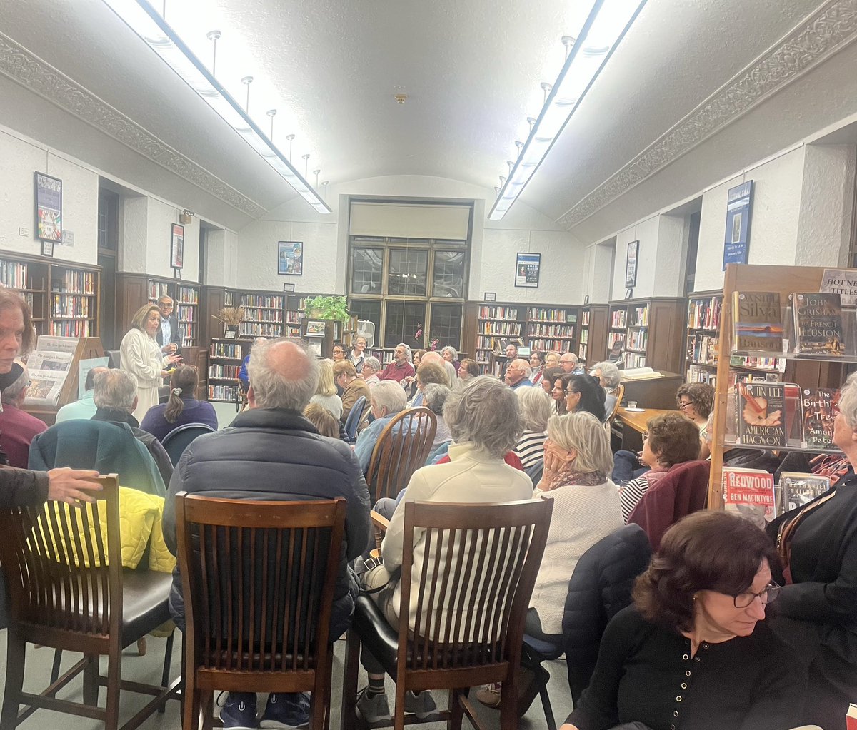 WabanLibrary's tweet photo. @ashishkjha the eminent scientist and Covid Coordinator for the Biden Administration, spoke to 60 rapt attendees at the library last night.  He made biological threats understandable and entertaining. There is hope for a solution and his new company, @BioRadarUSA , has an answer. https://t.co/5QtVTbmN8g