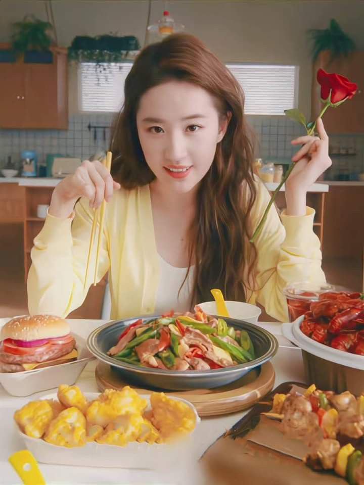 CrystalLiugjcp's tweet photo. Hello everyone come eat with me 🥰🥰 https://t.co/MBKmKbQe4y