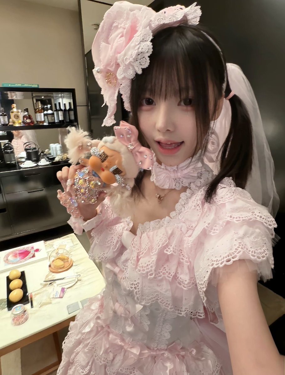 tng1788616's tweet photo. dy千金backy不乖是个麦子 
冤种男友给她一个月花了几百万 没想到女友是个给钱就能上的公交车
别解释说什么别人盗图，你撅光屁股吐舌头的验证视频都有 。没啥好洗白的 https://t.co/9lVlCBzhjm