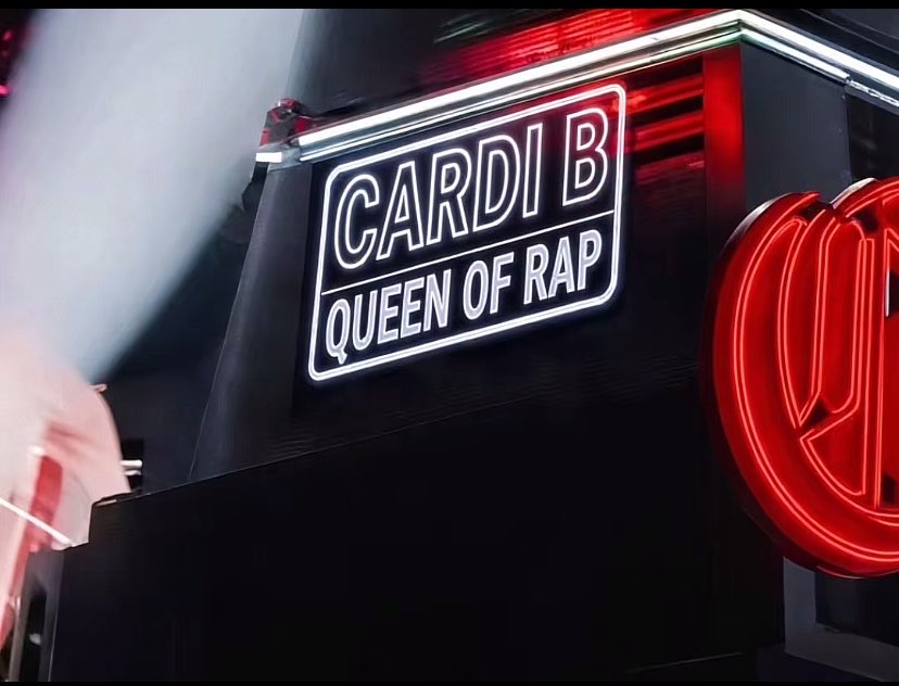 BardiRadar's tweet photo. Just to REMIND y’all, because I think you’re forgetting who you’re dealing with. Know your place 💋 https://t.co/4zEHKahyFh