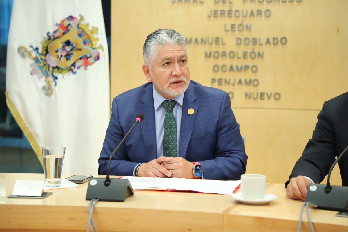 DiputadosPRI66's tweet photo. La Comisión de Seguridad Pública aprobó la metodología de estudio de la iniciativa de reforma a la Ley del Sistema de Seguridad Pública promovida por el GPPRI con la finalidad de fortalecer la protección de policías preventivos, en sesión en que participó el Dip. Alejandro Arias. https://t.co/HyCeuEY74H