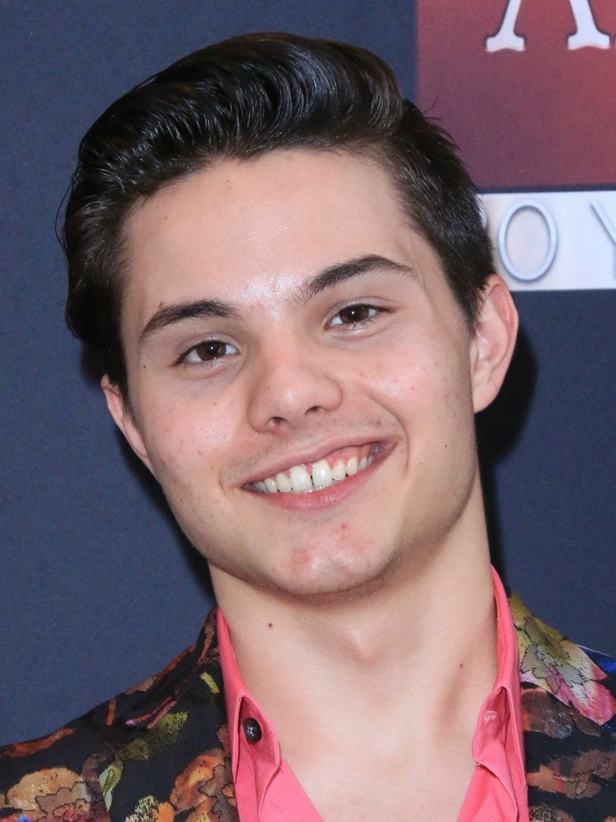 TheCartoonBase's tweet photo. Happy 29th birthday to the talented Zach Callison.

The voice of Steven in ‘Steven Universe.’ https://t.co/1jgAV08yJu