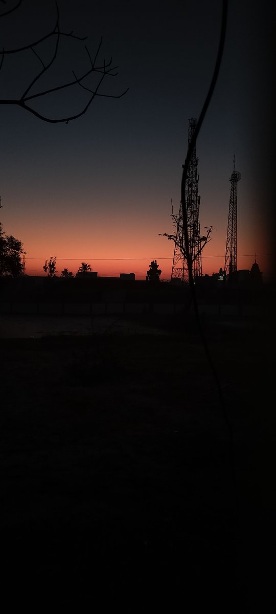tanusmita0121's tweet photo. Morning........ 😭 https://t.co/17PhA5yhIu