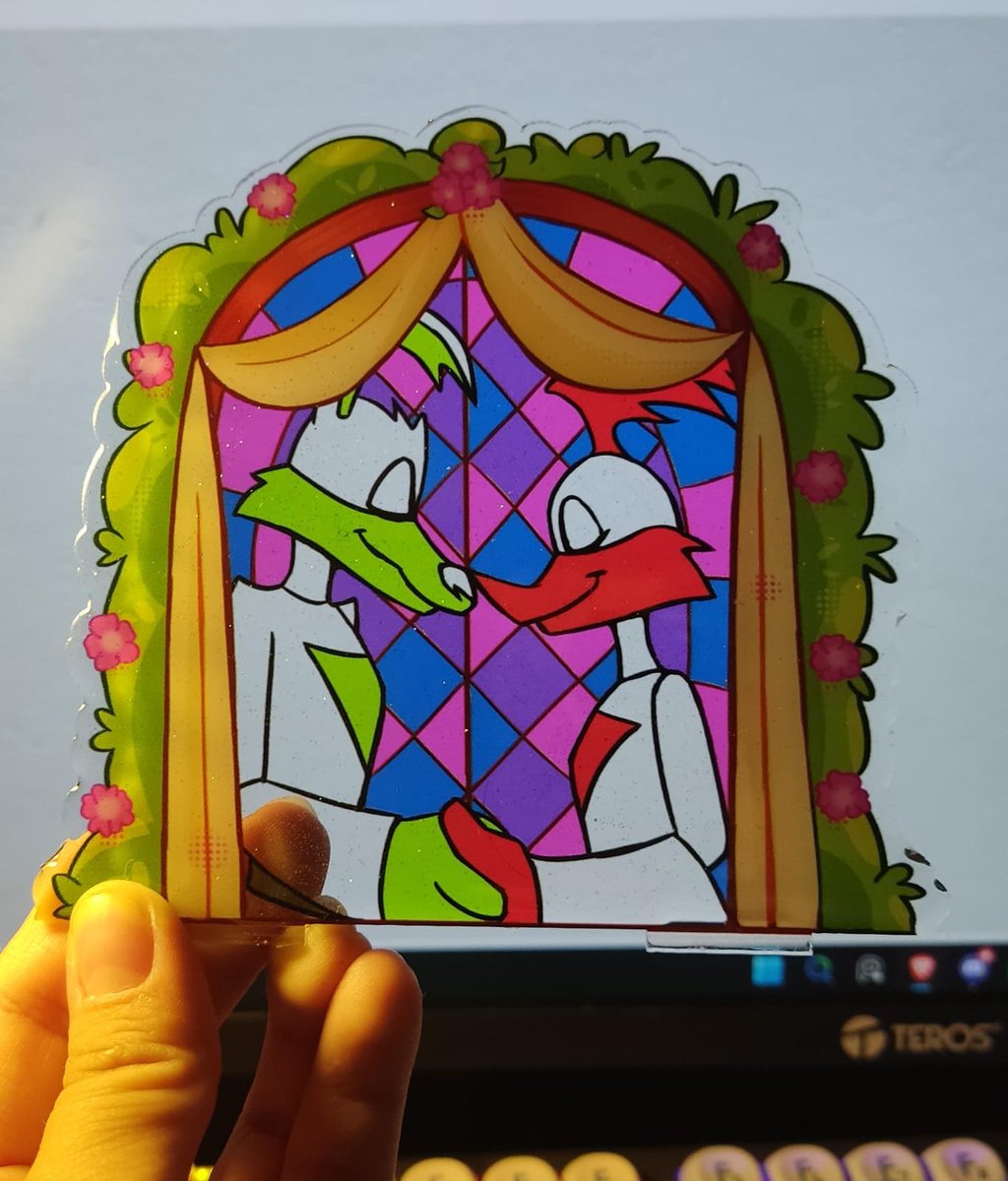 cumcuminfernal's tweet photo. Yo: odio resinar  

Yo tambien: procedo a resinar 6 stands de boda wilerunner con revtech de fondo y amo el resultado 😭😭😭😭 https://t.co/jeBswWNhbB