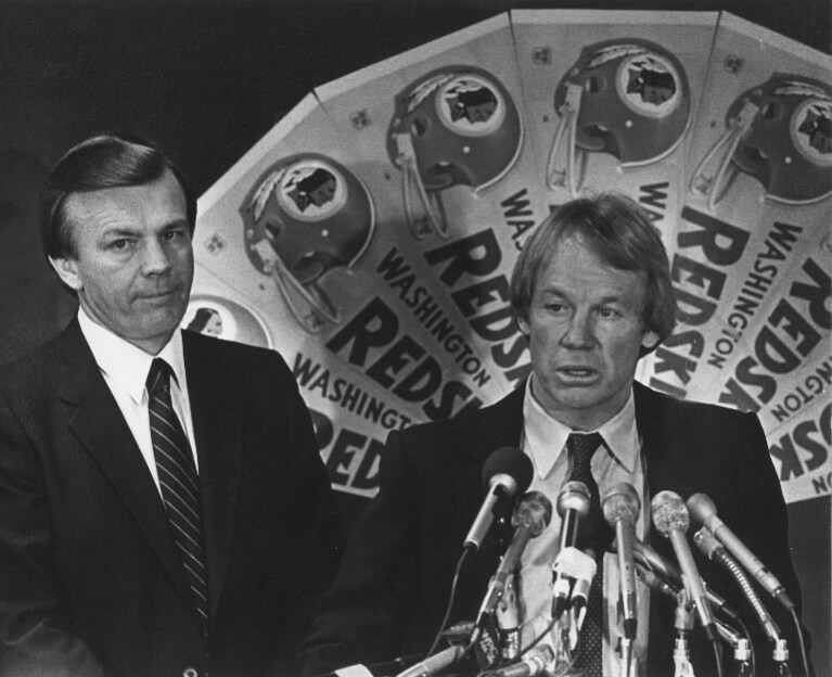 discoque92's tweet photo. I want a "who the hell is Joe Gibbs hire".

Those that know....know what I'm talking about.😂💪🏽 https://t.co/4NWL6nsPCK