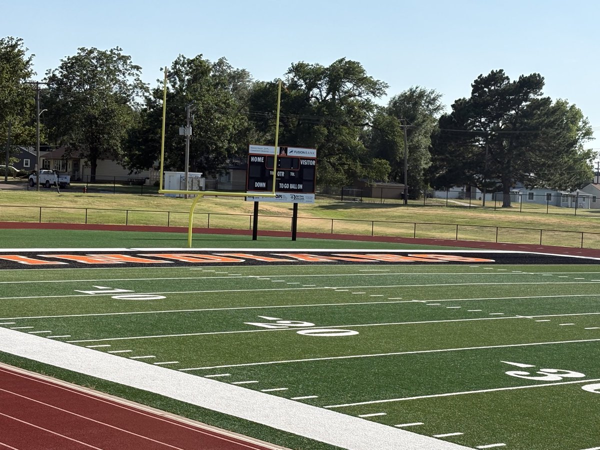 CMMarshall8688's tweet photo. Larned, KS. Home of the Indians and another awesome turf field by @MMTHBuilt https://t.co/aWAEpQURGq