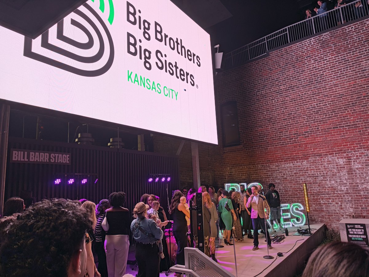 ImBlake's tweet photo. This building represents the future and that anything is possible.

So proud to support the extended mission of @BBBSKC with BIG Futures. https://t.co/Vrzdyk0Vks