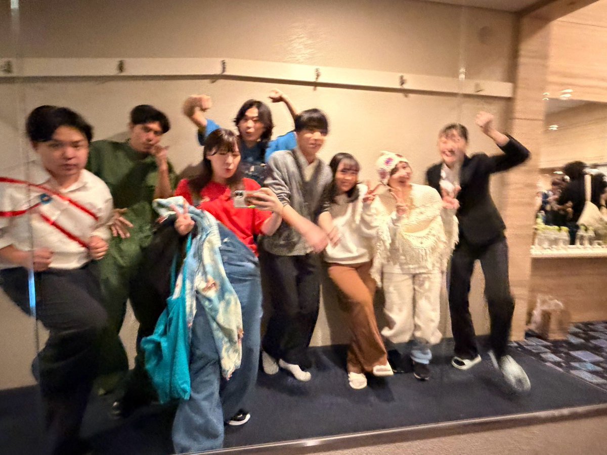 amairingosuki's tweet photo. 「 #いってしまえばマリッジブルー 」
東京公演が無事終演いたしました。
ご来場いただいた皆さま、
本当にありがとうございました。

次は大阪。地元。アナザースカイ。
ちゃー。やったんでー。 https://t.co/ets9FWTSOd