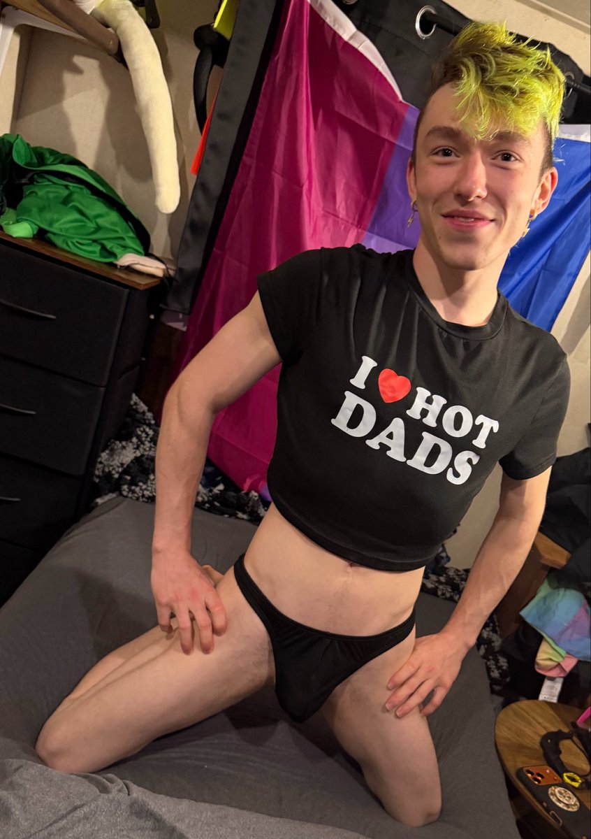Asstro2000's tweet photo. We’re are all my hot daddy’s at comment below #daddy #twunk #twink #gay #bi #sugarbaby #sugardadddy #onlyfans #hot #fypシ゚viral #trending #trend 

Links for more of me below 
https://t.co/IBPk4lorlg https://t.co/w1p0W7zHnv