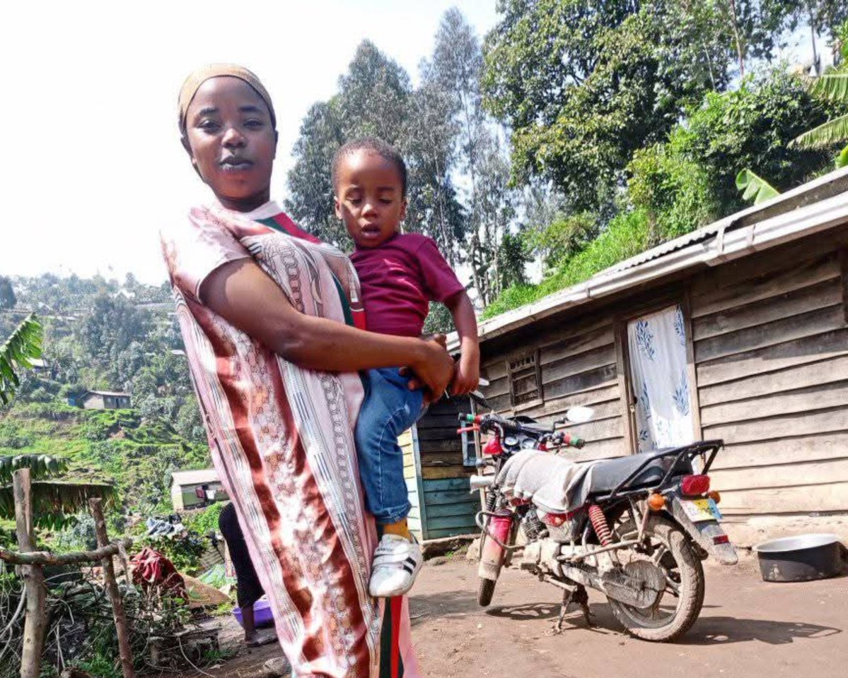 gladysnyas's tweet photo. #FreeCongo🇨🇩 
I truly appreciate everyone who has shared/donated. It’s been 6 months of trying to raise funds to evacuate, but the wait means using some funds for food, rent, fees &amp; basic survival. So we need $1,120 more to cover. Kindly donate &amp; share🙏🏾👇🏾
https://t.co/FwrRq7GPHd https://t.co/FGRc2tsi8g