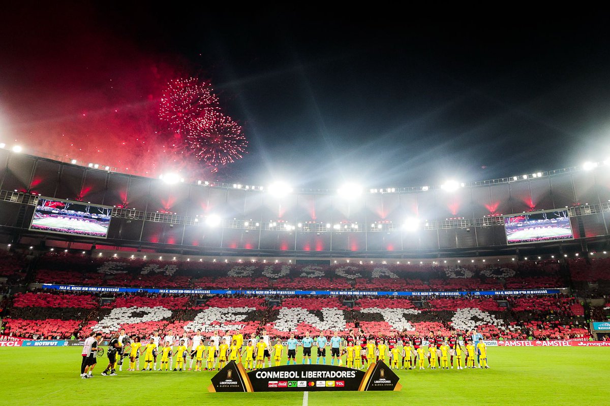 Flamengo's tweet photo. Se você quiser
Vou lhe mostrar
Torcida do Flamengo
Coisa igual não tem!

#FLAxEST https://t.co/UJ6Cj16LJZ