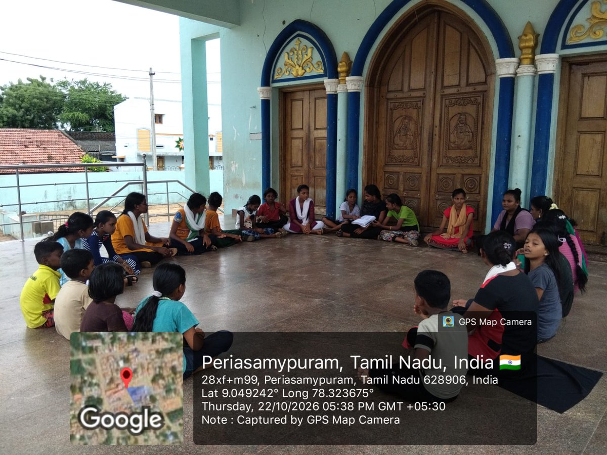 padgom2024's tweet photo. PAD organized an adolescent girls’ meeting in Periyasamypuram, promoting self-confidence, positive thinking, life skills, and environmental awareness through storytelling, vermicompost, and seed distribution. 🌱

#PAD #GirlsEmpowerment #LifeSkills #Sustainability https://t.co/fiNnmUMxzl