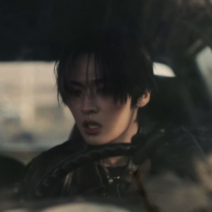 meepknow's tweet photo. cinema leeknow has such a leon kennedy look to him  I hope this post reaches the target audience 😊 https://t.co/6gBRpf7ezl