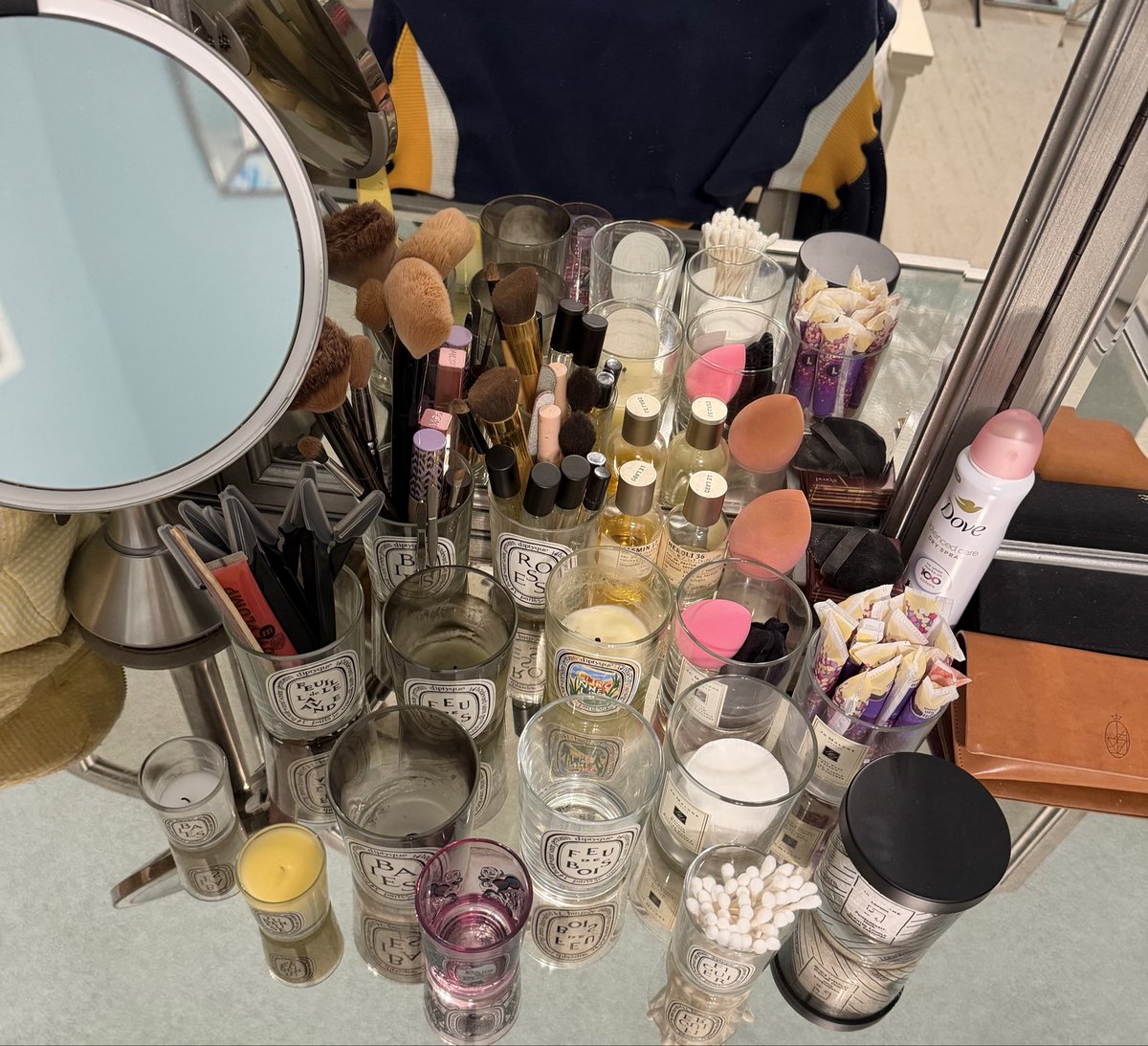 raqisright's tweet photo. Hi i’m Raquel and I am addicted to buying overpriced candles https://t.co/B1K8H1S008