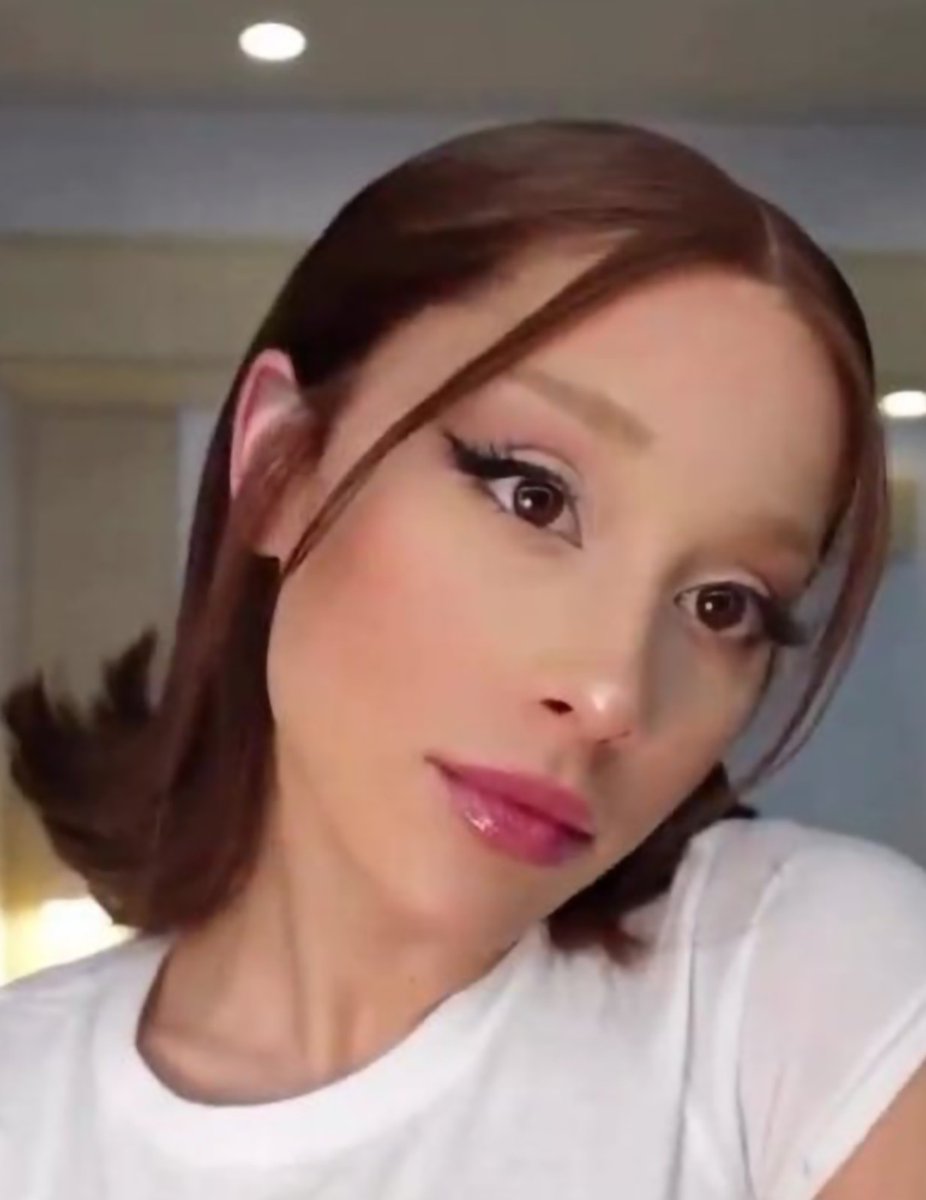 arisweetener93's tweet photo. I knew I'd seen this hair before https://t.co/VXnr2OKDyz