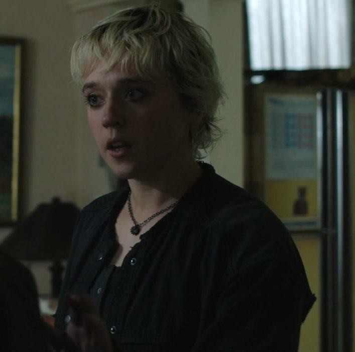 ryesre9uiem's tweet photo. oh my butch gf i love u so much emaline https://t.co/pvnTMn98cz