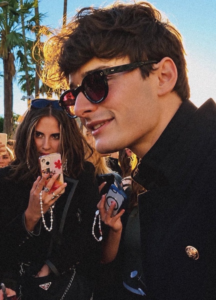 valxsnoah's tweet photo. Noah at Cannes, I think about you every day https://t.co/KBIrJHi4di
