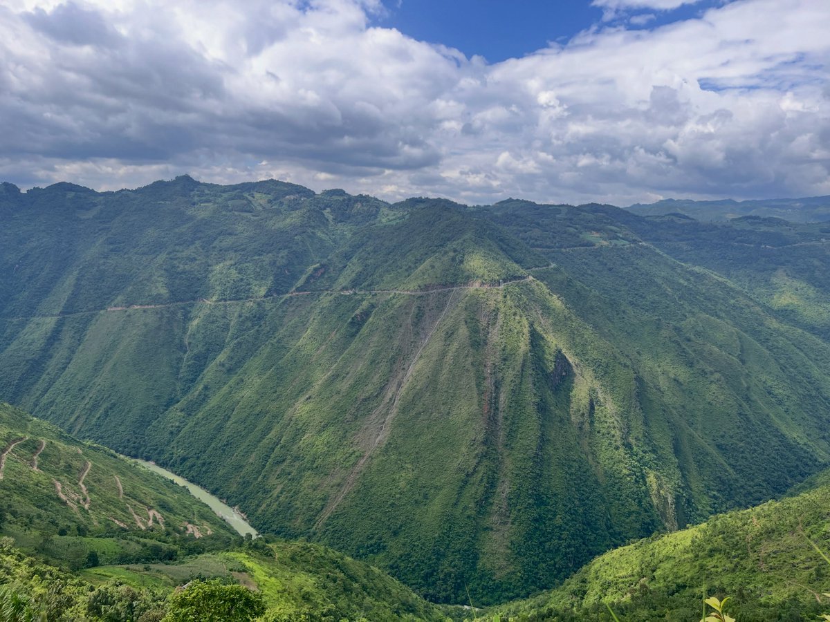 cookup's tweet photo. 4 Days, 3 Nights: Ha Giang Loop Luxury Jeep Adventure. Thanks to our friends from Spain for exploring breathtaking landscapes, mountain roads, and hidden gems with VietNamBorder Travel. Unforgettable views and memories beyond the ordinary. https://t.co/gvgX6yYDvl
