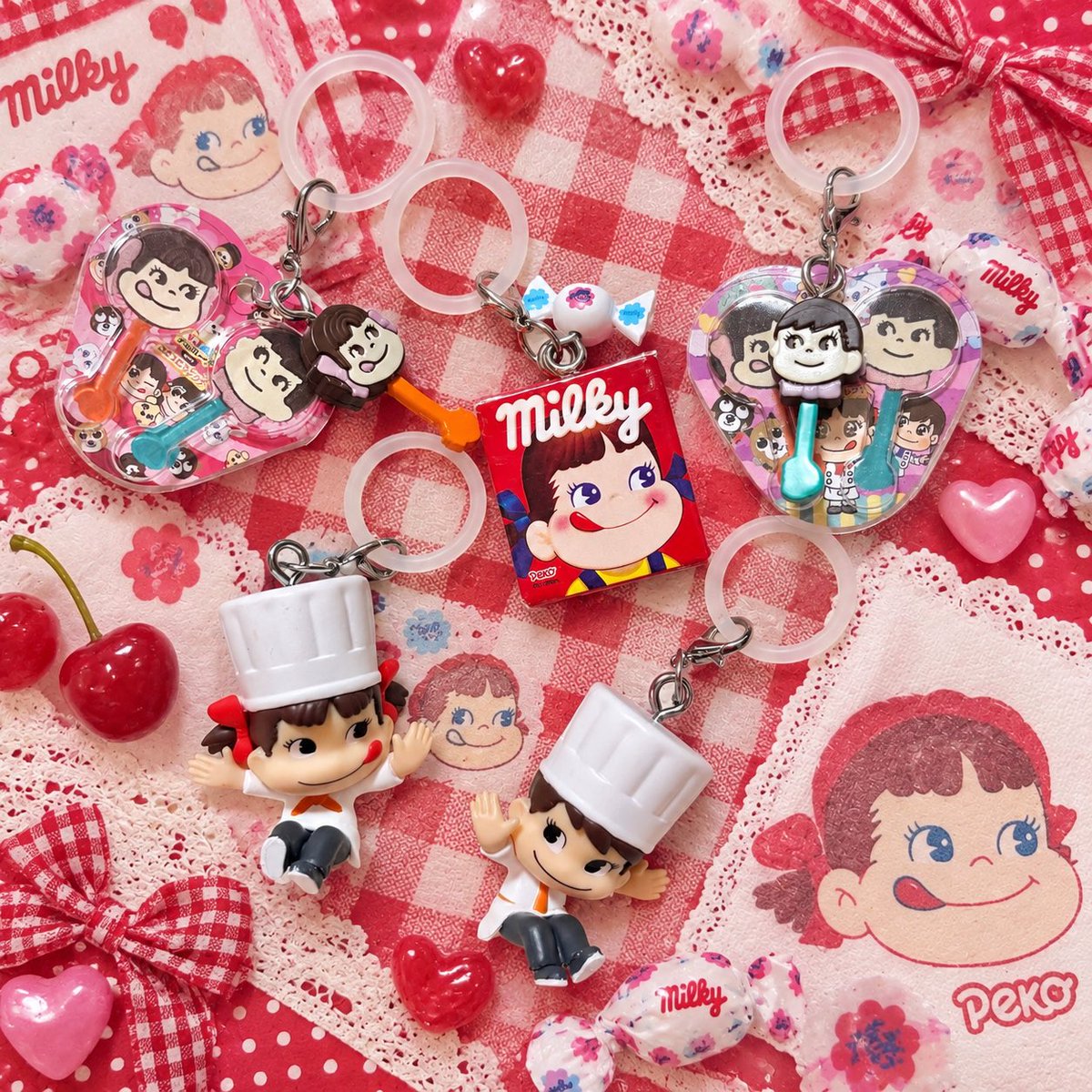 userpomupomu's tweet photo. ペコちゃんお菓子のめじるしアクセサリー2026

偶然見かけて回せた🍬😋
リアルすぎて再現がすごい✨
この時しか見てないからあまりなかったのかな？ https://t.co/AJmwz5kWS5