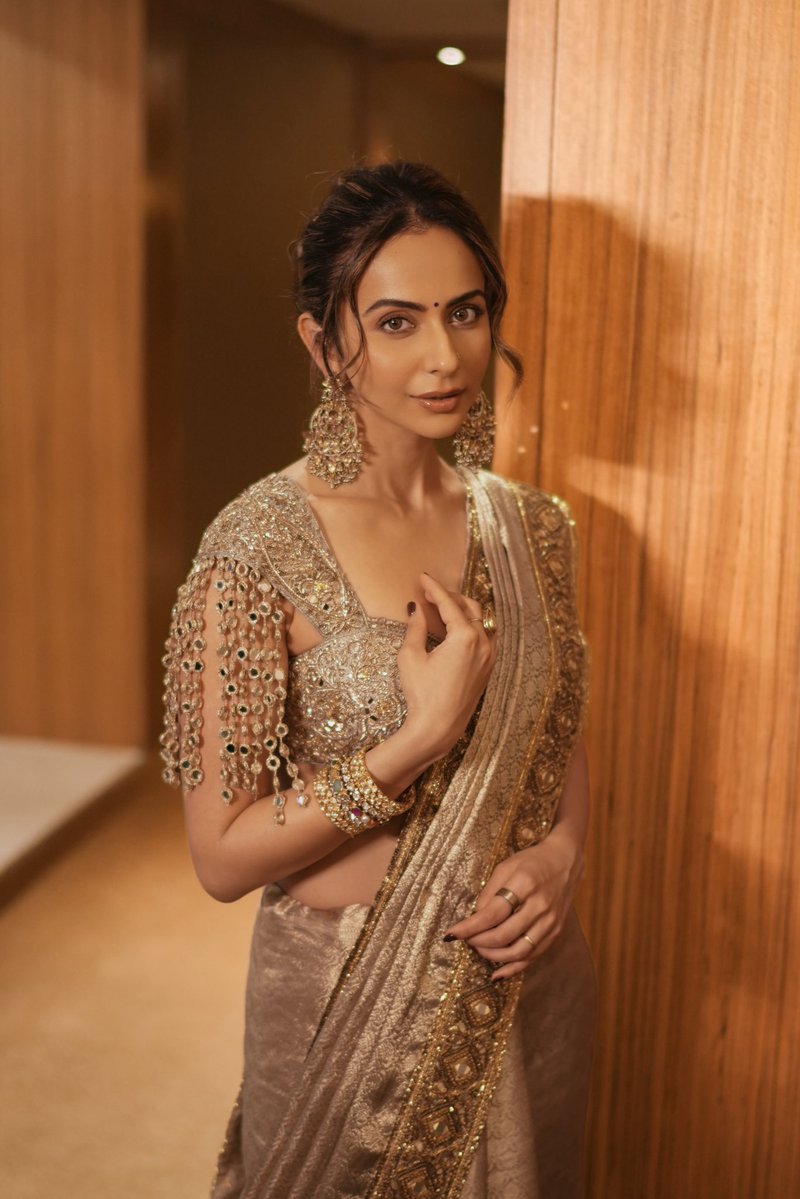 Rakulpreet's tweet photo. https://t.co/LCbTGYV4YQ