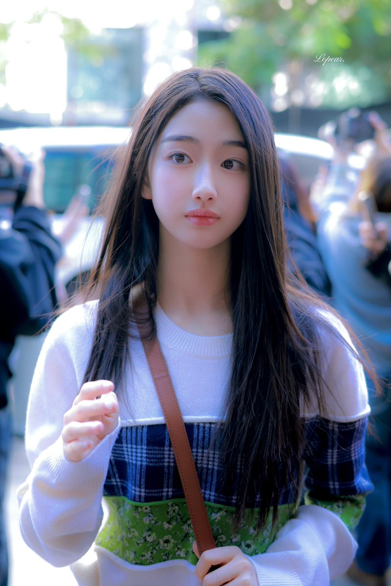 Lopear0129's tweet photo. 261023
입술에 김가루도 묻어 있어…완전 애기야

#아윤 #AYUNE 
#A2O #A2OLITE https://t.co/F6cszAGV0I