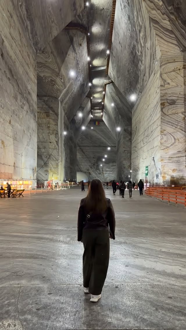 basu_flow's tweet photo. Salina Unirea, also known as the Slănic Salt Mine, is among Europe’s largest salt mines. https://t.co/cvVHhLXQNR