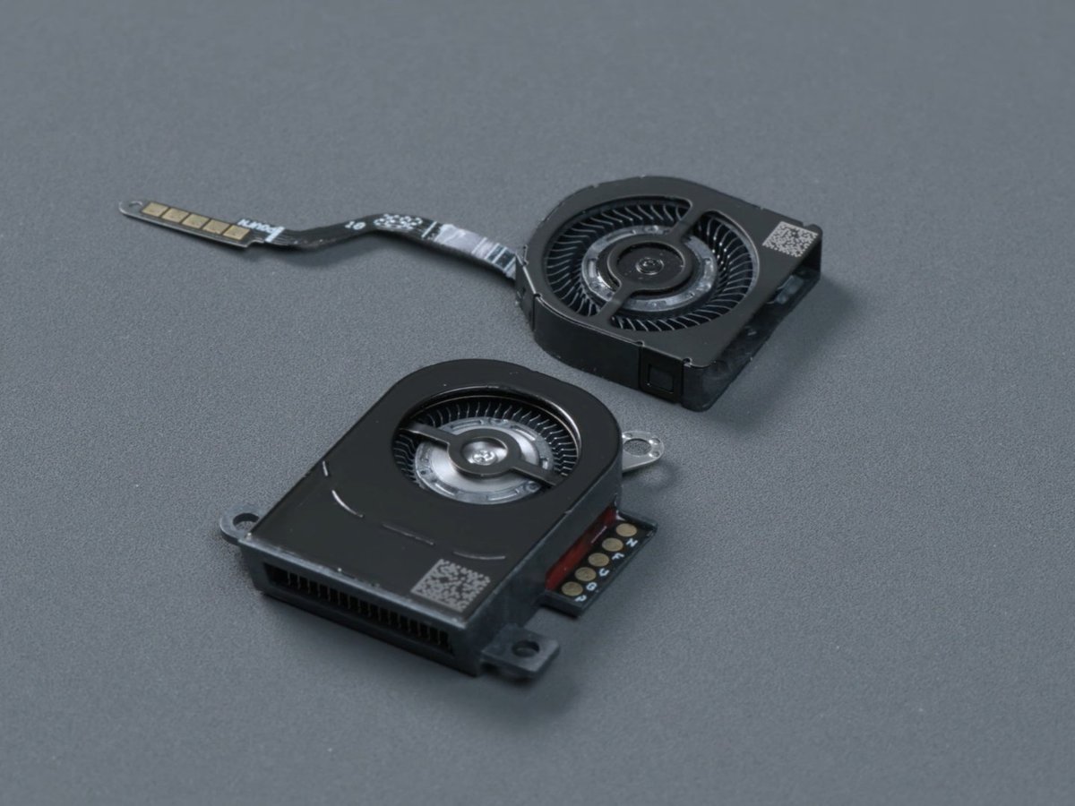 TechHome100's tweet photo. Dual Cooling Fan 🧵 https://t.co/pDR4Tc4Q1j