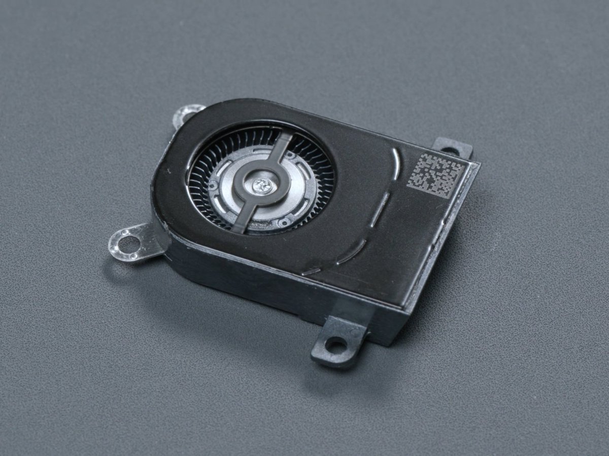 TechHome100's tweet photo. Dual Cooling Fan 🧵 https://t.co/pDR4Tc4Q1j