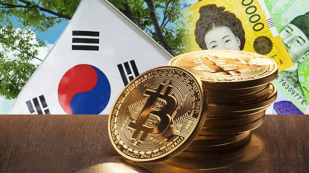 ChainCatcher_EN's tweet photo. 🇰🇷 Bank of Korea to require monthly holdings reports for cross-border crypto users from Dec. 2.

Providers must report month-end balances for users with cross-border transfers since July 19, 2024—even in months without such transfers, Digital Asset reports.

Reports cover token balances, KRW valuations and cross-border flows, including dormant accounts, delisted tokens and staked assets. Submissions are due by 5:30 p.m. KST on the 10th of the following month.