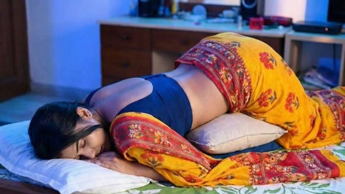 lasyasissy24's tweet photo. Today morning when I was doing work in home i was still feeling bulls big 🥒🥒 deep in my 🍑a*s 

I started imagining him behind my back and started adjusting my favourite position according to his big🥒🥒 

We sissies can't control 🥵🥵 not sure how bulls control themselves🍑🥒 https://t.co/QMNXLTW1kC