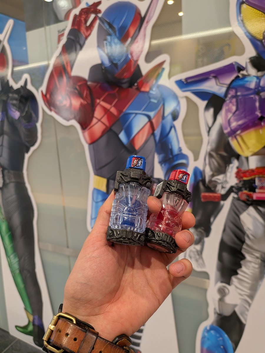 Kiryu_Sento_'s tweet photo. 仕事の休憩時間に行ってきましたー

来週の月曜日仕事休みなので友達と多分行って来ます👍Φ🕵️‍♀️🐰🍇🐭

 #仮面ライダー
 #スイーツパラダイス https://t.co/PHsYIpal2z