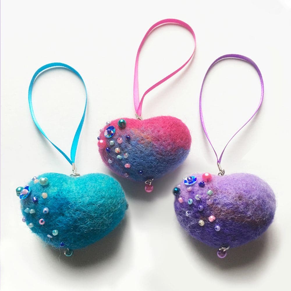 MollyGDesigns's tweet photo. These pretty hearts from @artbyLoriW will make gorgeous gifts

#CGArtisans #earlybiz https://t.co/3ykZGVin4c