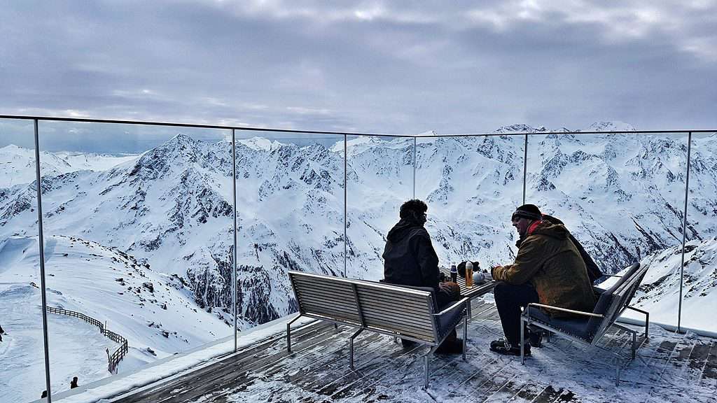 jj_mayun's tweet photo. Skiing in October is no typo. Austria’s Otztal valley opens on the Rettenbach and Tiefenbach glaciers above Solden, with slopes through May. Add Obergurgl and Hochgurgl for 110 km more. Save for ski season. https://t.co/SPfZUcXT8Z