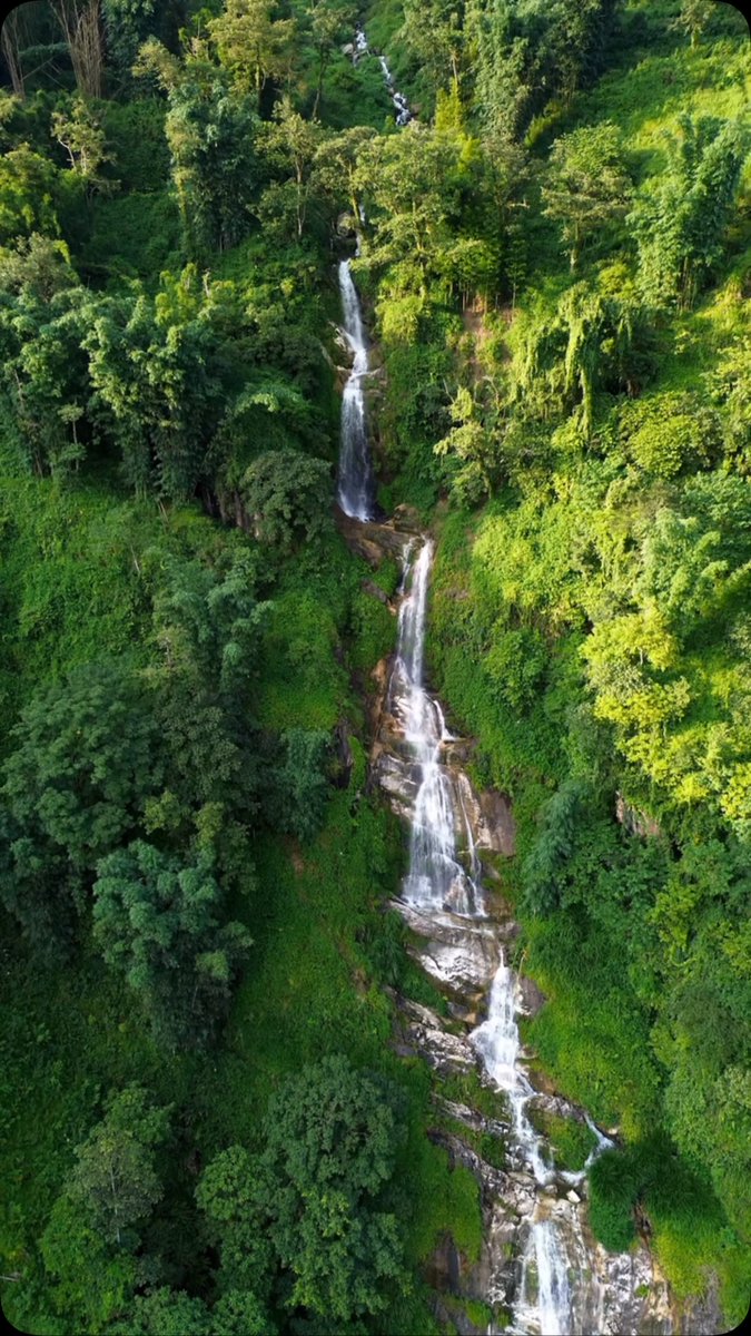 erdikaya65's tweet photo. What I see vs. what my drone sees https://t.co/MMcQ6jONPY