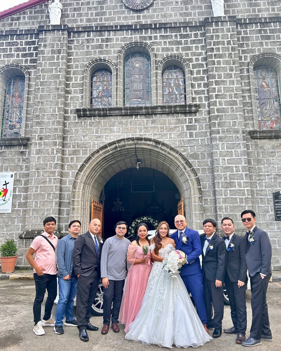 MasonGXConlepnf's tweet photo. Congratulations and best wishes, Jon and AJ. Thank you for sharing your special moments with us. https://t.co/7MP041dogi