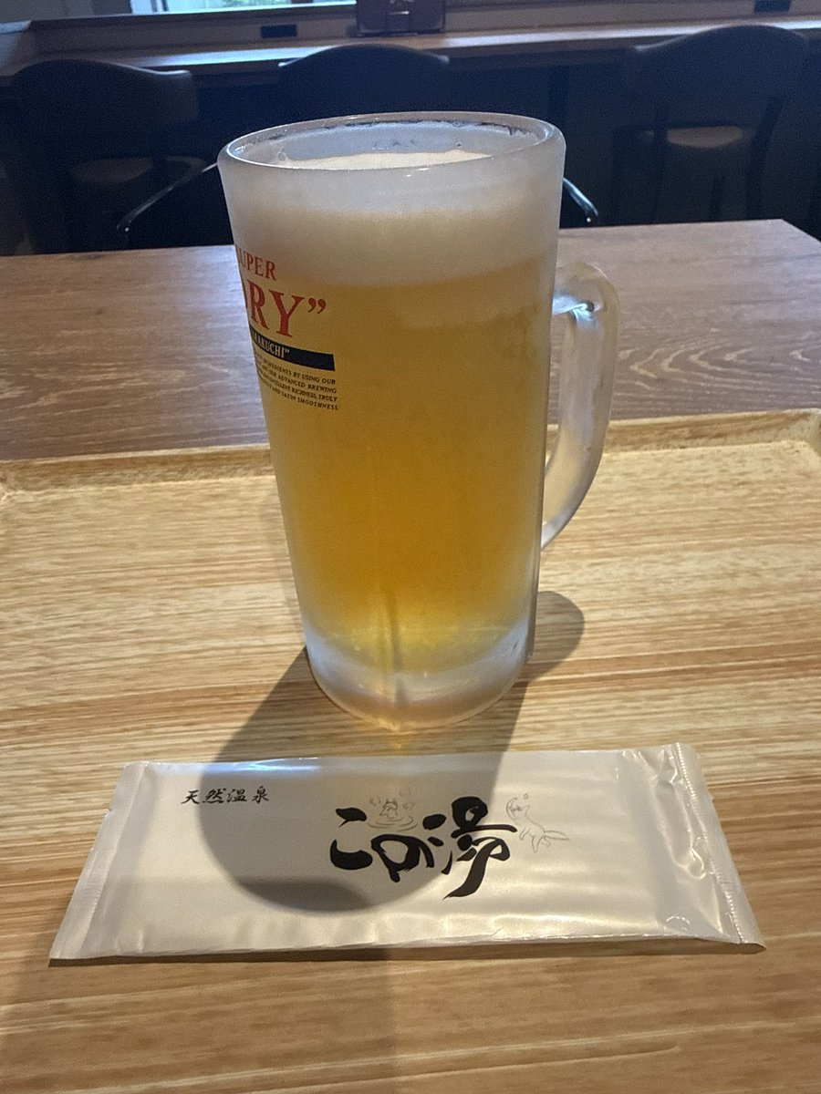 mikawa23's tweet photo. この湯刈谷さんのオープン1周年に来ました。
お食事処ゆかりやさんで、ハッピーアワーに付き生中一杯¥100です😊 https://t.co/PkRc0vDCc7