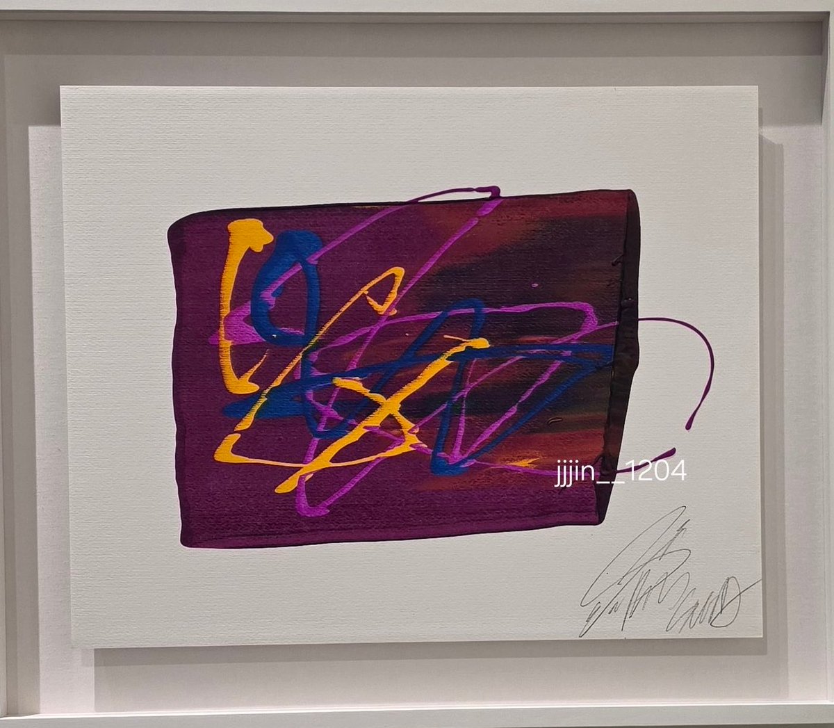 jintroverting's tweet photo. kind of really love yoonjin’s art because imo they kind of have the same artistic vibe but obvi one likes bright and the other likes dark 🥺 https://t.co/JZq1sCFkZL