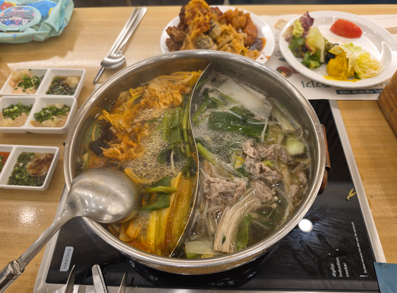 gyeon_baeg tweet picture
