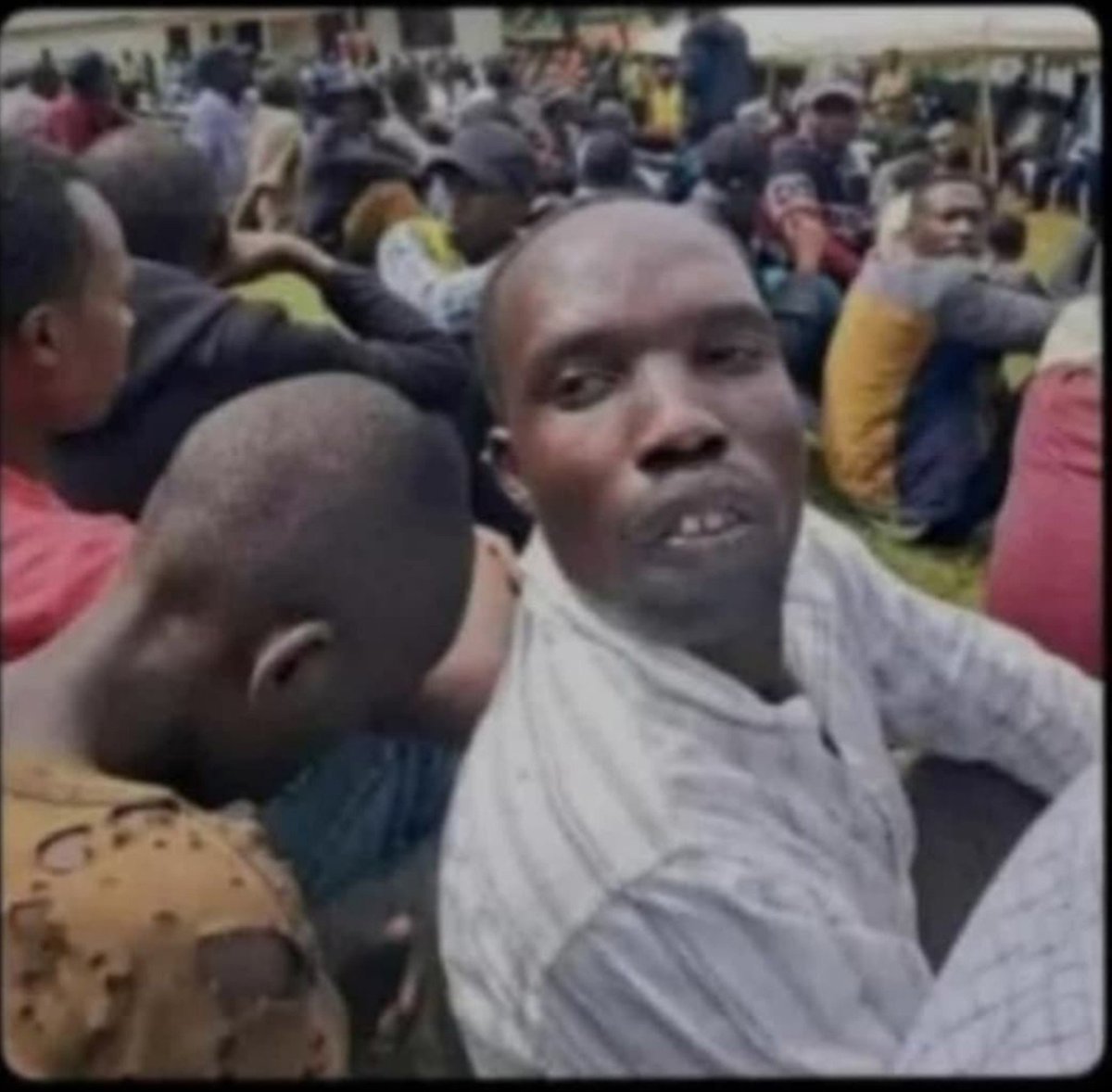 sirma_ian_'s tweet photo. Nani hapo nyuma hajaweka handles https://t.co/CEeFWM1kjz