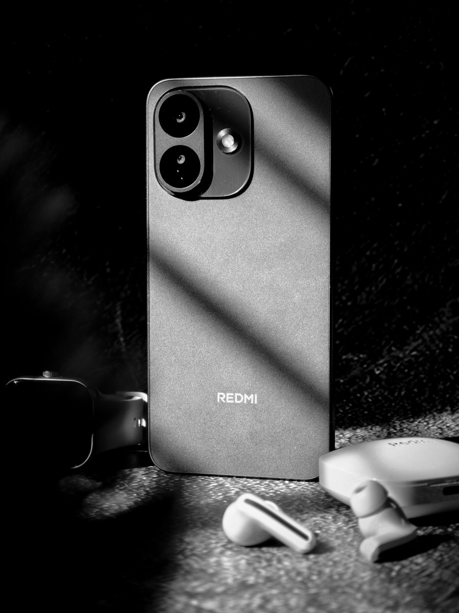 iam_07akash's tweet photo. REDMI Note 17 Pro - Classic Black! Looks gorgeous, TBH!
#REDMINote17ProSeries
@RedmiIndia @Ritij @Snapdragon_IN https://t.co/YvjgVuMWsm