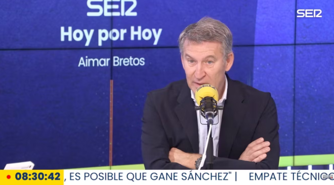 elespanolcom's tweet photo. 🔴 #URGENTE | Feijóo augura que el PP será el partido más votado y define a Sánchez como un "personaje tóxico y conflictivo"

https://t.co/zZf1Yauaab https://t.co/L9D2I7c1N3