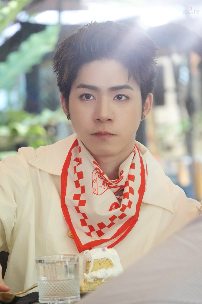 JolinWu07's tweet photo. Innocent kitty😽
@jj_rcp 

#BarenotetripxNetJJ 
#NETJJ  #jj_rcp https://t.co/phMJ1c58lj