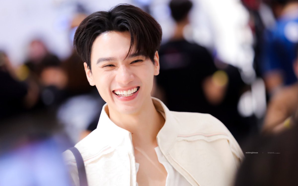 raeharit's tweet photo. prettiest smile ever <3 https://t.co/pmB6uxcgUm
