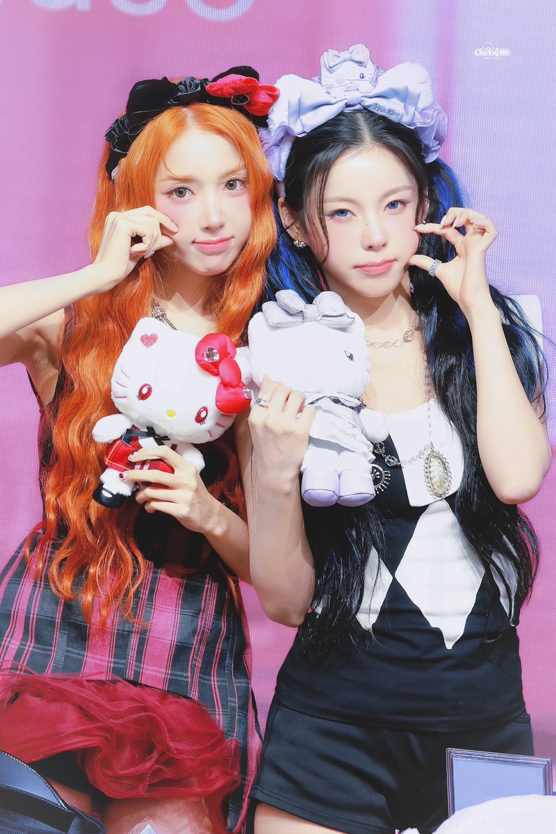 mycherrymi's tweet photo. 261022

할로윈 고양이*2

#JIWOO #지우
#KYUJIN #규진
#NMIXX #엔믹스 https://t.co/s1F7g2IdDp