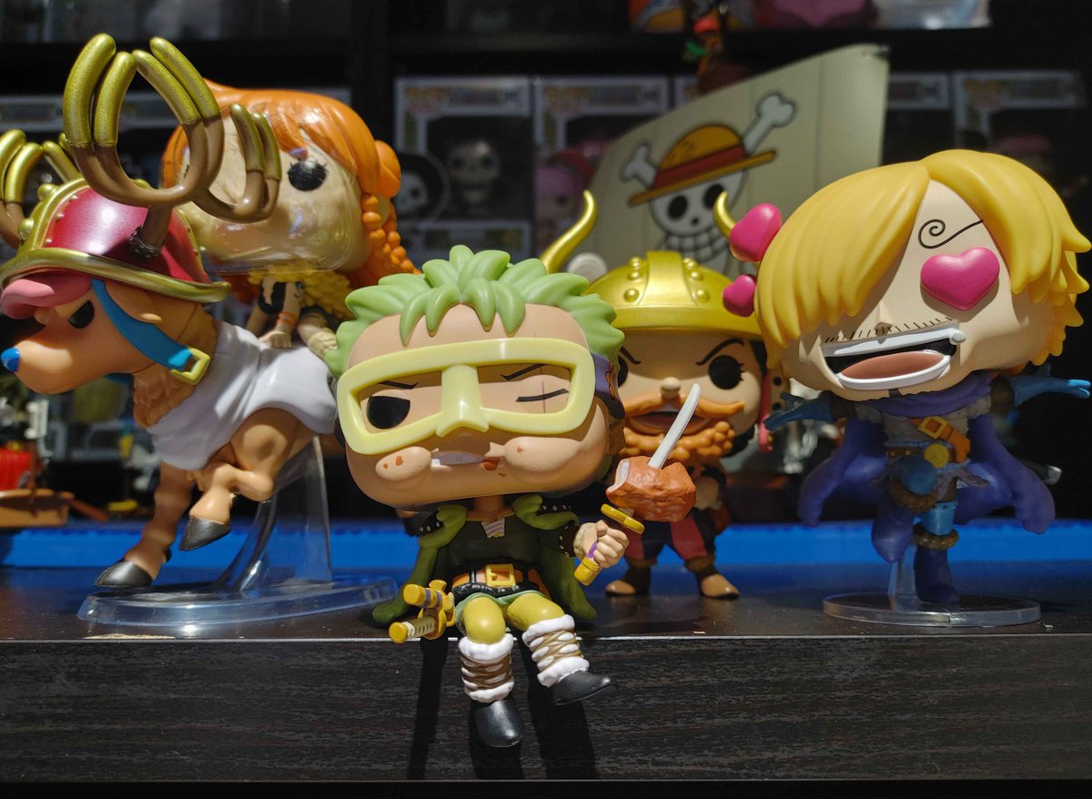 OPMerchandise's tweet photo. In person out of box photos of the new One Piece Elbaph Funko Pop!s, including the Roronoa Zoro shelf sitter.

#OnePiece
#FunkoPop https://t.co/GQgSsMWqAk